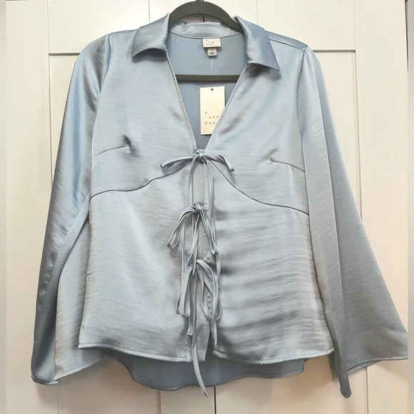 Light Blue Tie-Front Satin Polyester Blouse With Bell Sleeves Sz SM NEW! - Picture 1 of 6
